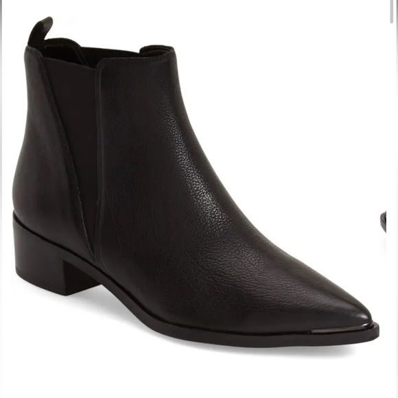 Marc Fisher Ltd. YALE Chelsea Boot - Picture 1 of 6